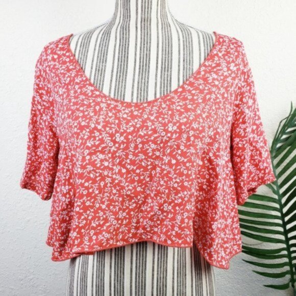 Revolve OTIS & MACLAIN Cropped Floral Top Blouse Oversized size XS Microfloral - Picture 1 of 11